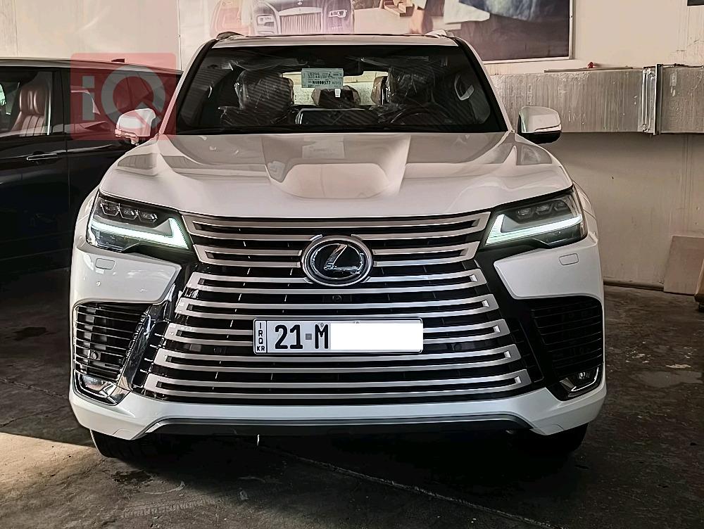Lexus LX
